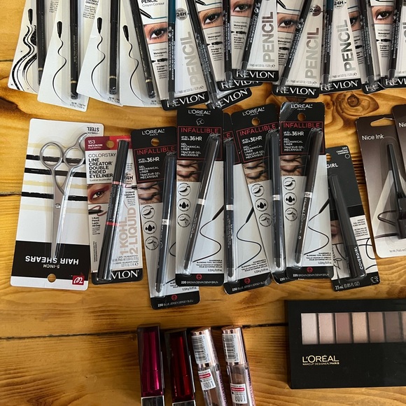 Drugstore Makeup Wholesale lot of 42 - Picture 3 of 11